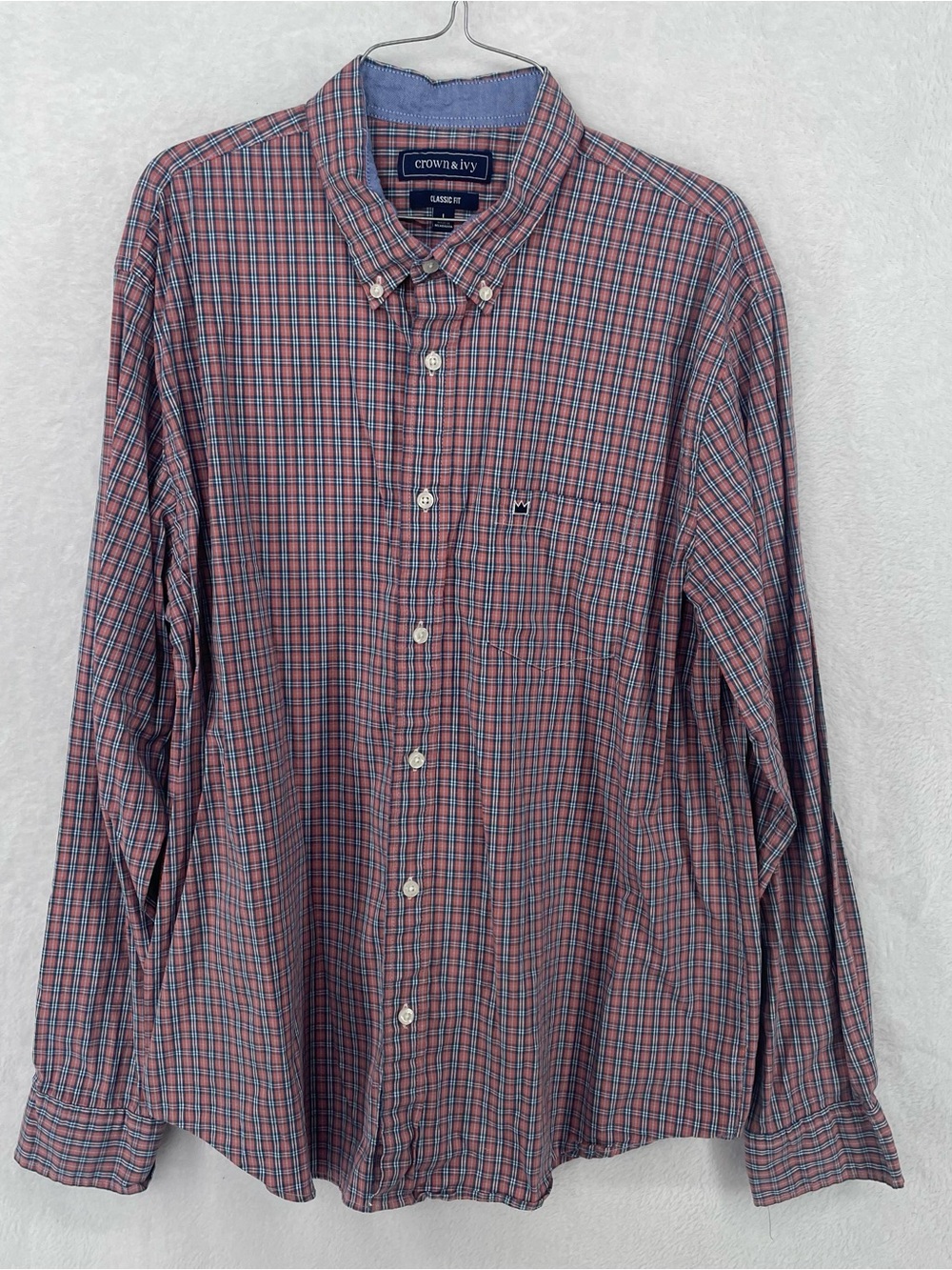 crown & ivy Men's Red and Blue Plaid Button-Down Shirt